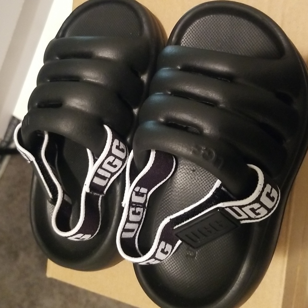 Ugg yeah slides toodler 6c